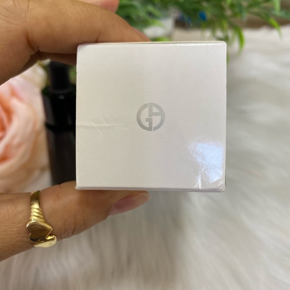 Giorgio Armani Crema Nera Extrema Volume Reshaping Eye Serum --15Ml/0.5oz - Picture 6 of 10